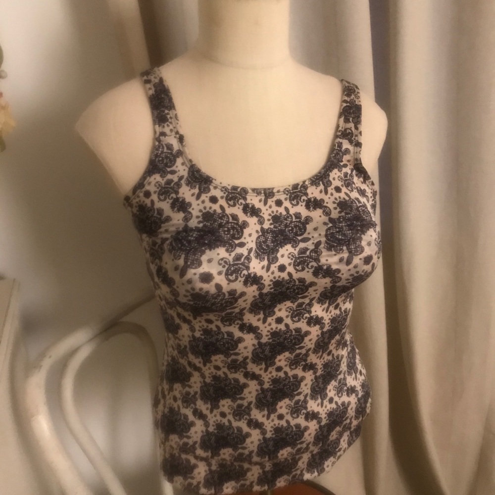 Ruby Ribbon full support Cami in Ditsy.   Size 34